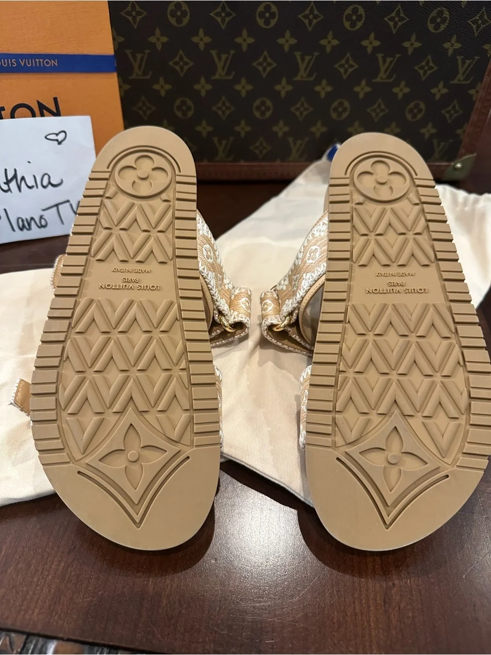 Louis Vuitton New Bom Dia Flat Comfort Mule 1AHLUD Size 38.5 Sandals - Picture 3 of 9
